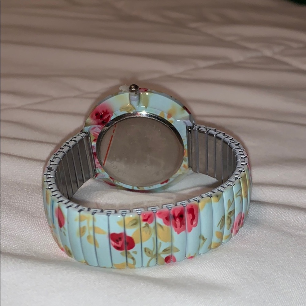 Watch - Picture 3 of 4